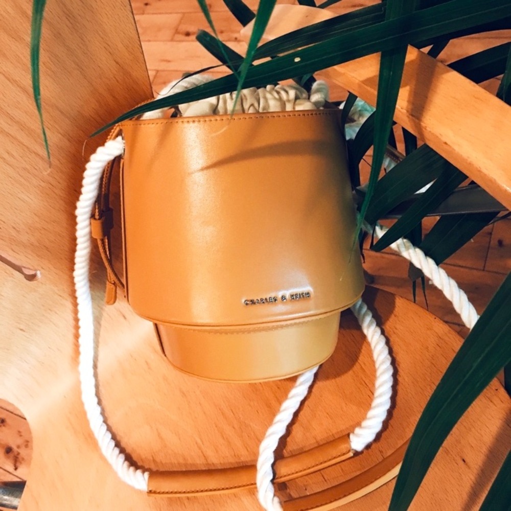 Bucket bag - Picture 6 of 6